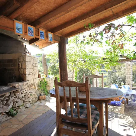 Semesterbostad Secluded Family Friendly House Skrip, Brac - 18944 Postira
