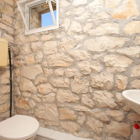 Secluded Family Friendly House Skrip, Brac - 18944 Semesterbostad Postira